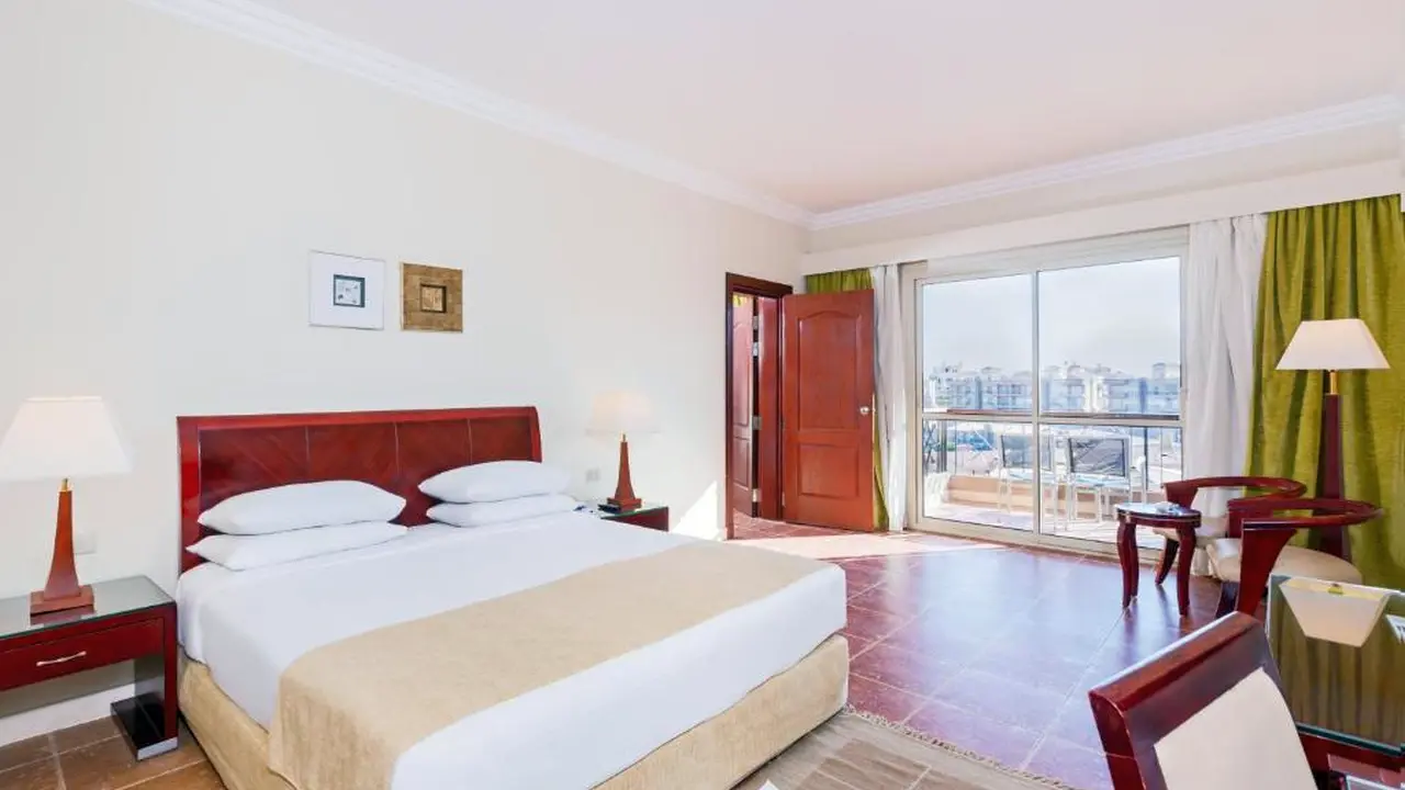 الفندق كورال سي بيتش & أكوا بارك - العين السخنة